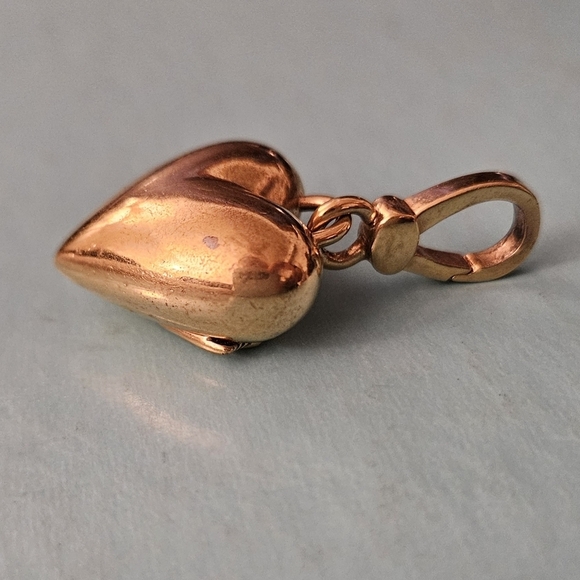 Juicy Couture Large Big Gold 3D Solid Puffy Banner Heart Charm Love 4 Bracelet - Picture 2 of 9